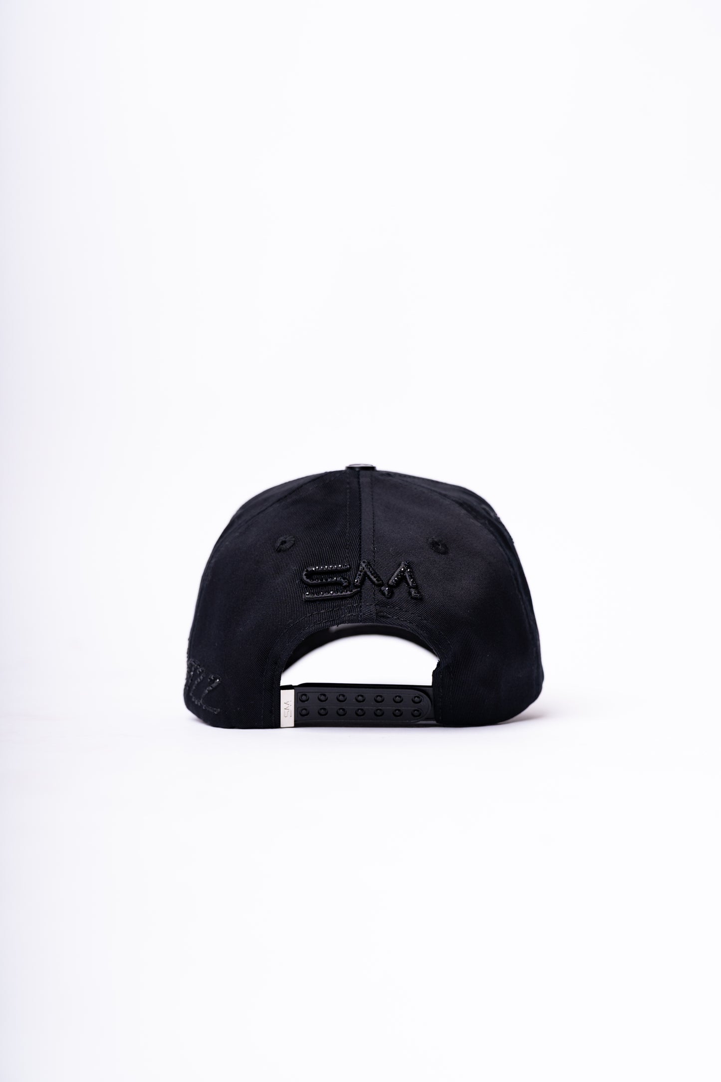 Rico o M total black