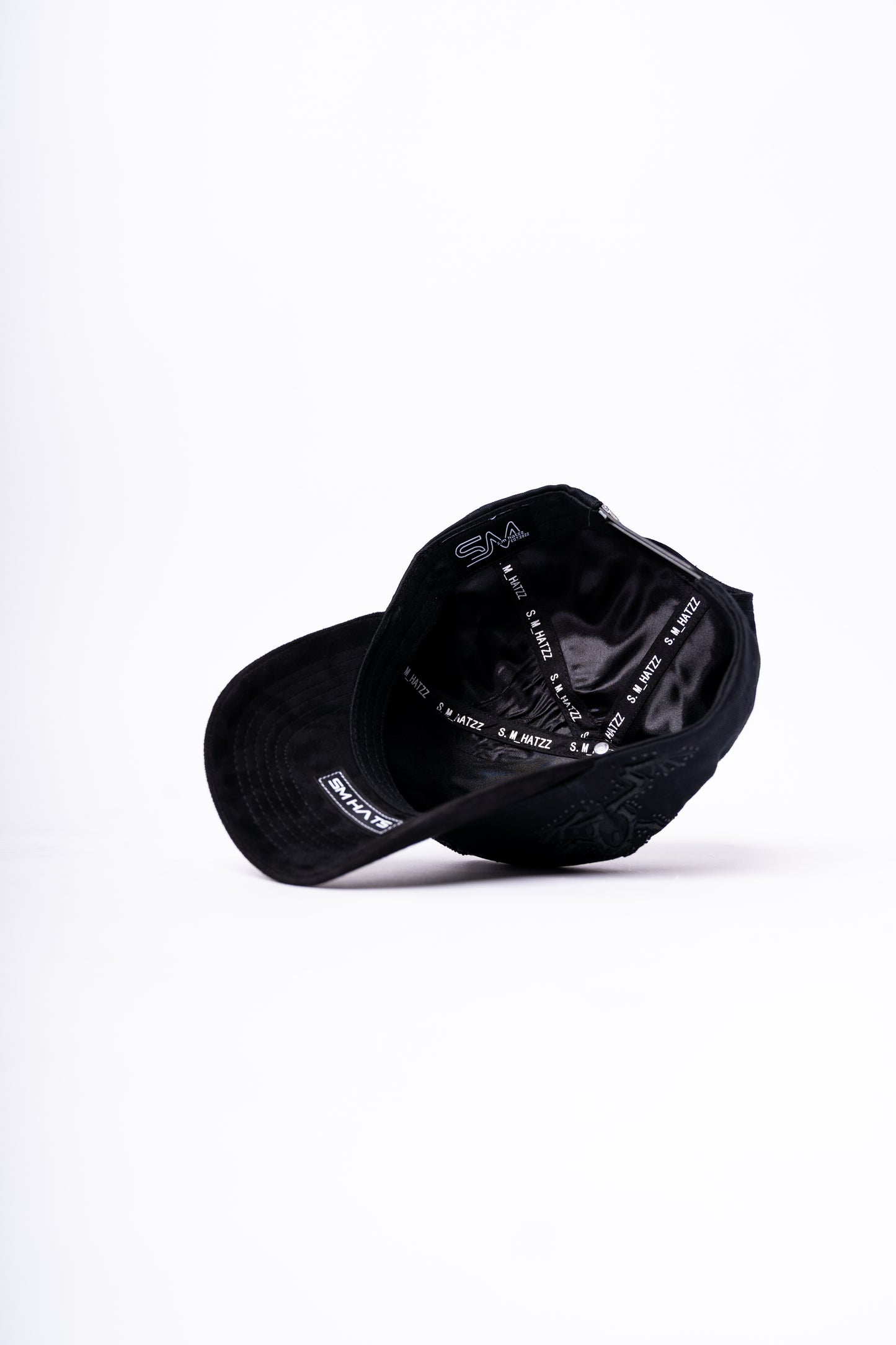 Rico o M total black