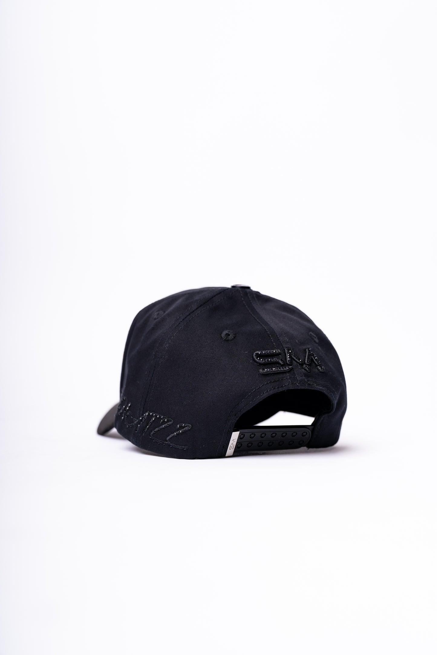 Rico o M total black