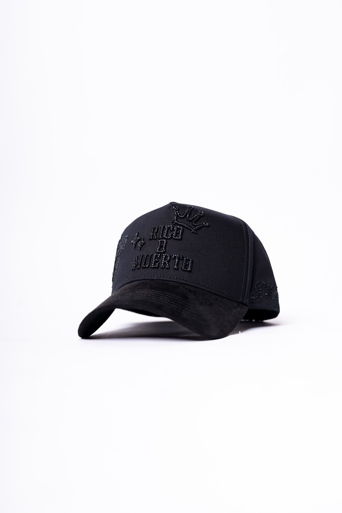 Rico o M total black